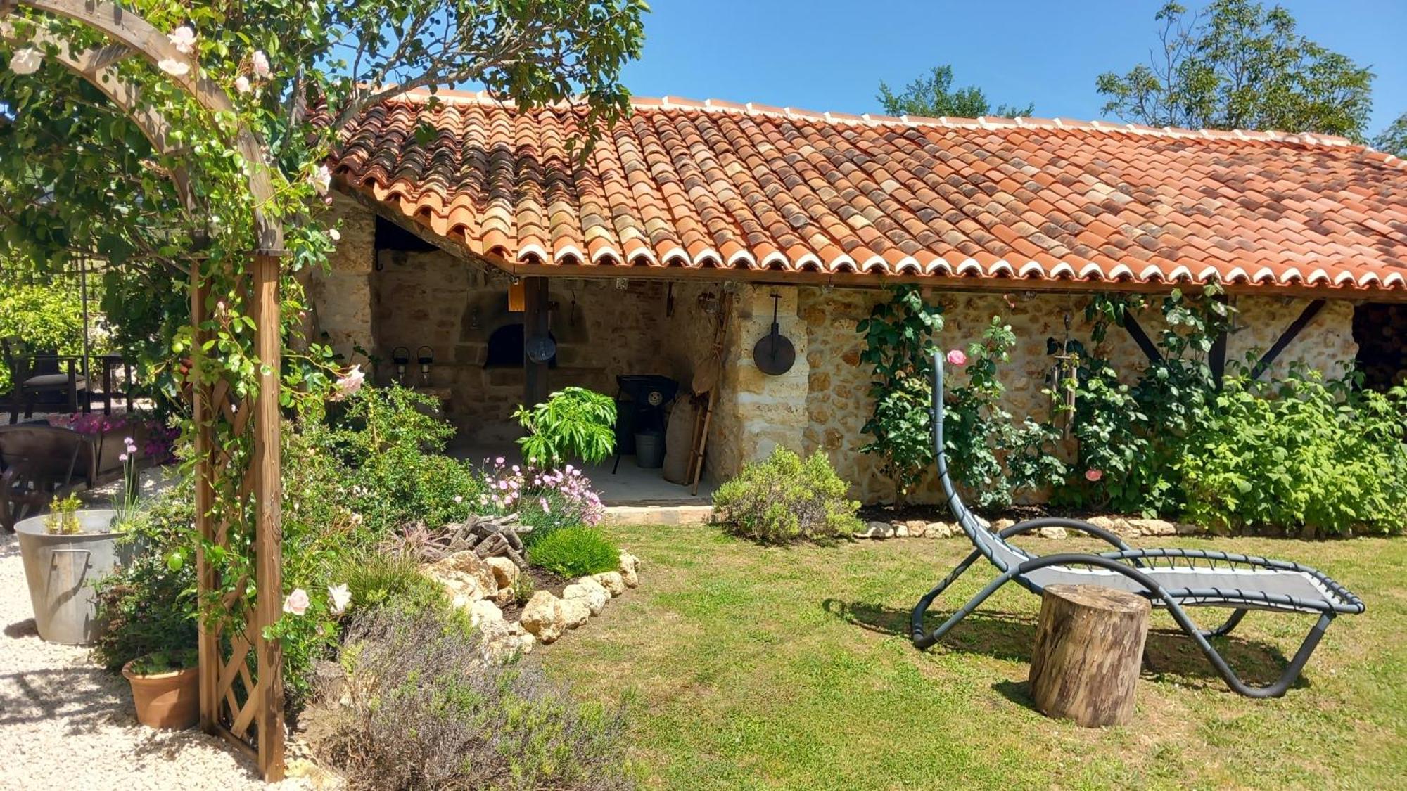 Lpc Dordogne Holidays - Le Petit Coin Lussas-et-Nontronneau Kültér fotó